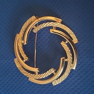 Sarah Coventry Brooch/Pin.